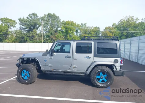 2013 Jeep Wrangler Unlimited из США, поврежденный, VIN 1C4BJWDG3DL628784